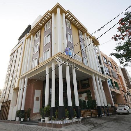 Square Inn Hotel,Varanasi Ngoại thất bức ảnh