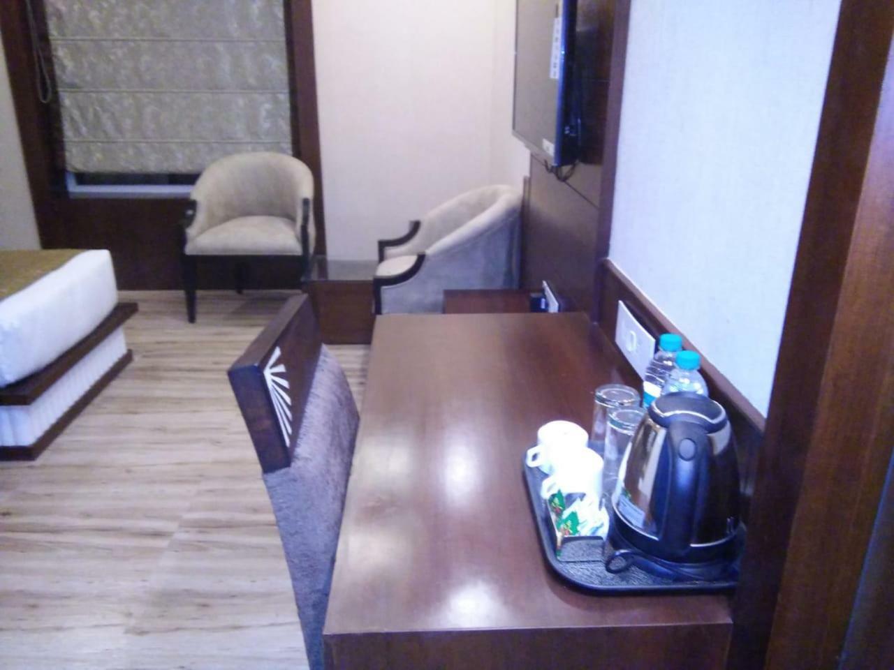 Square Inn Hotel,Varanasi Ngoại thất bức ảnh