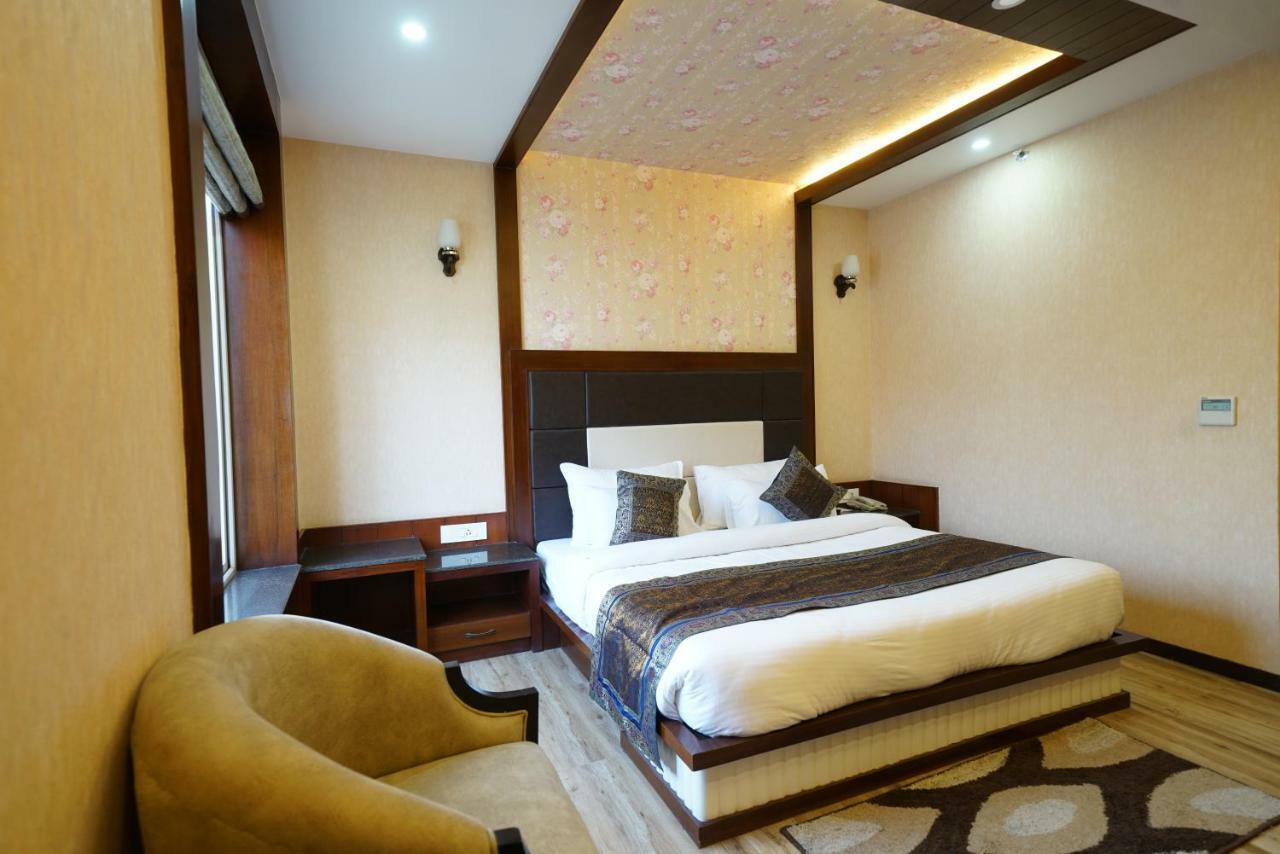 Square Inn Hotel,Varanasi Ngoại thất bức ảnh