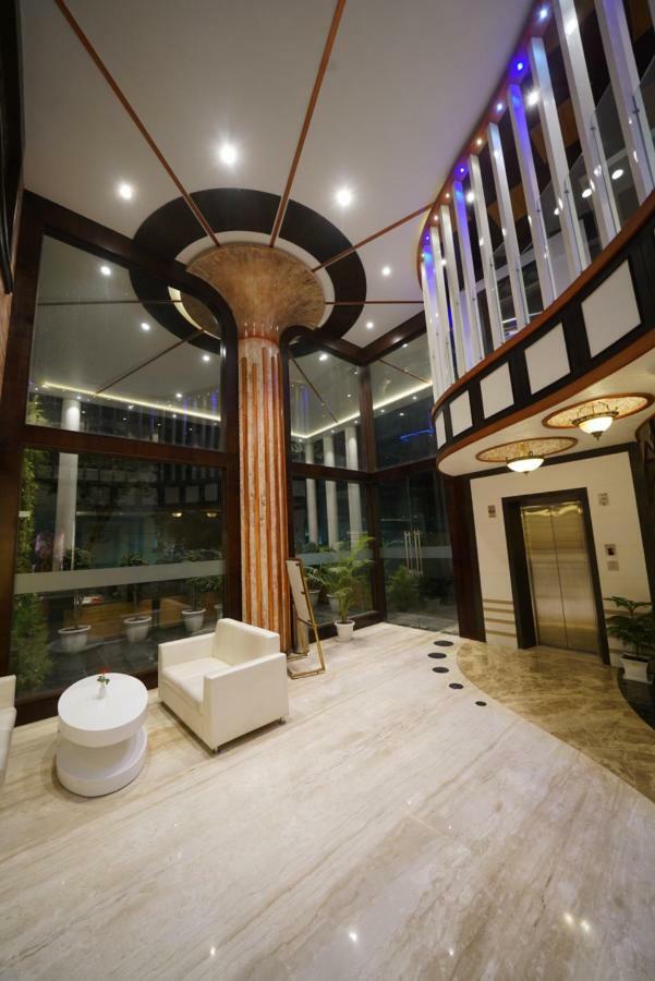 Square Inn Hotel,Varanasi Ngoại thất bức ảnh